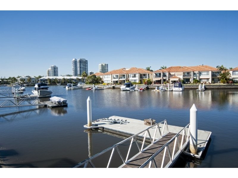 7 Chesterfield Place, Runaway Bay QLD 4216