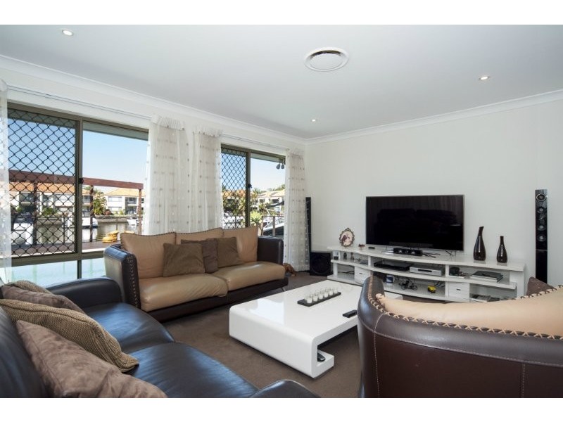 7 Chesterfield Place, Runaway Bay QLD 4216