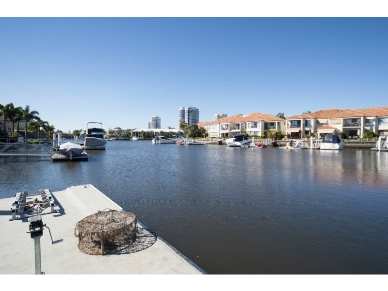 7 Chesterfield Place, Runaway Bay QLD 4216