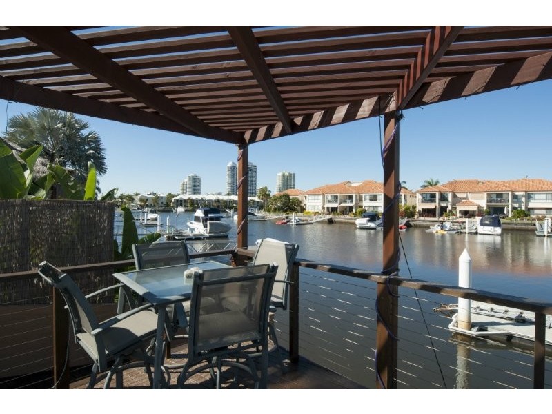 7 Chesterfield Place, Runaway Bay QLD 4216