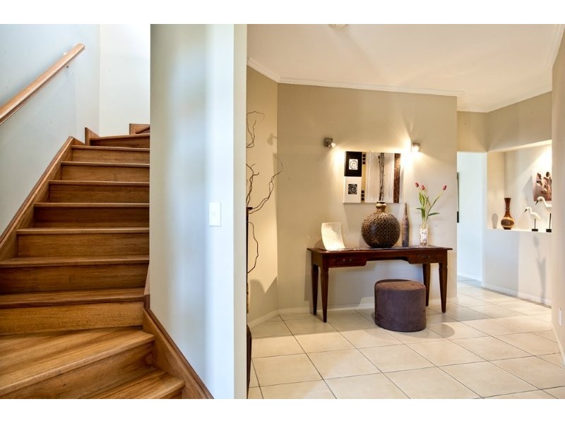 1/20 Rouen Avenue, Paradise Point QLD 4216