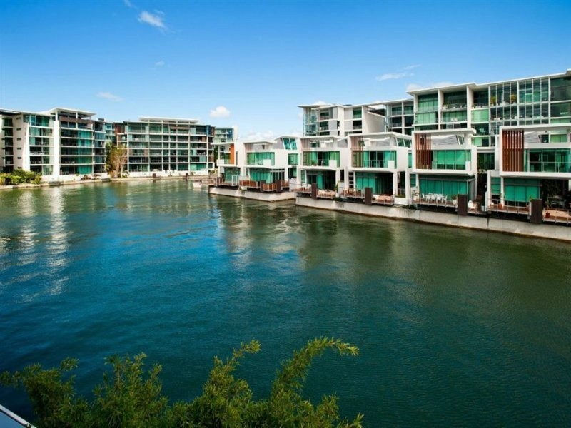 9104/2 Ephraim Island, Paradise Point QLD 4216