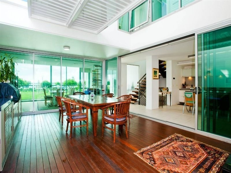 9104/2 Ephraim Island, Paradise Point QLD 4216