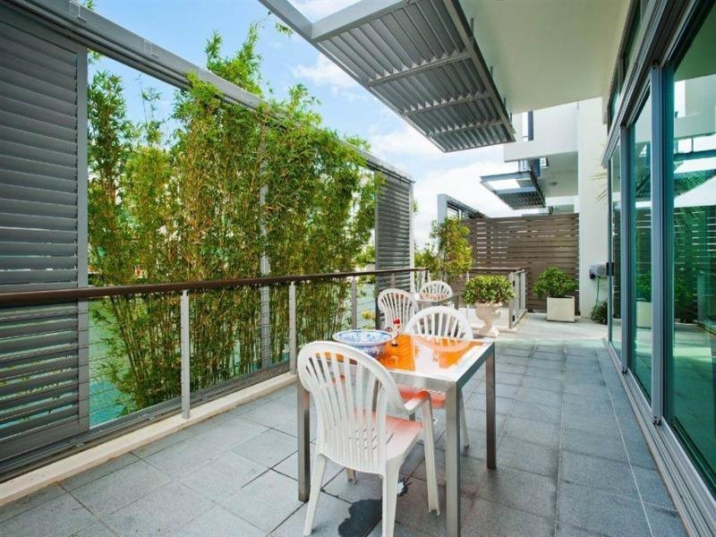 9104/2 Ephraim Island, Paradise Point QLD 4216