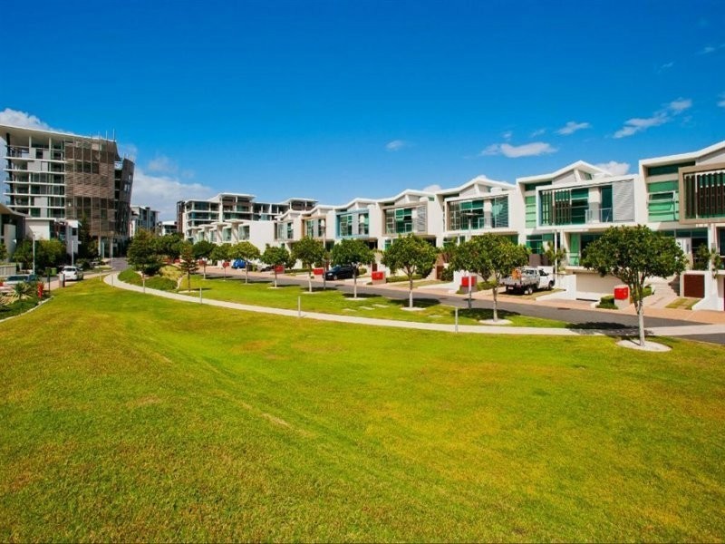 9104/2 Ephraim Island, Paradise Point QLD 4216