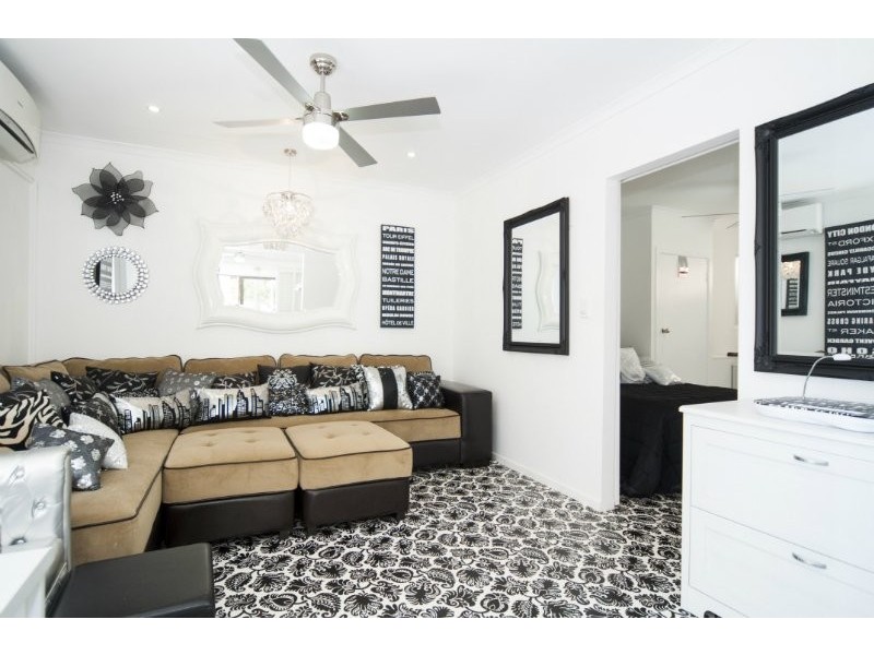 1/43 Paradise Parade, Paradise Point QLD 4216