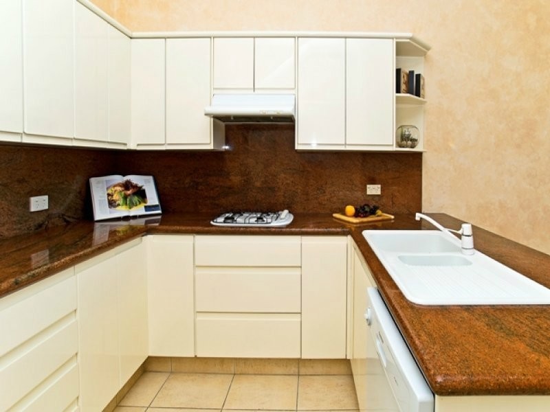 29/6 Lee Road, Runaway Bay QLD 4216