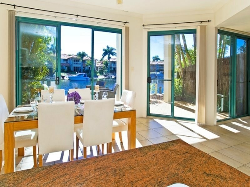 29/6 Lee Road, Runaway Bay QLD 4216