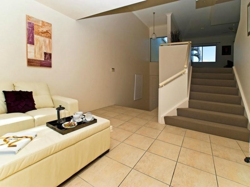 29/6 Lee Road, Runaway Bay QLD 4216