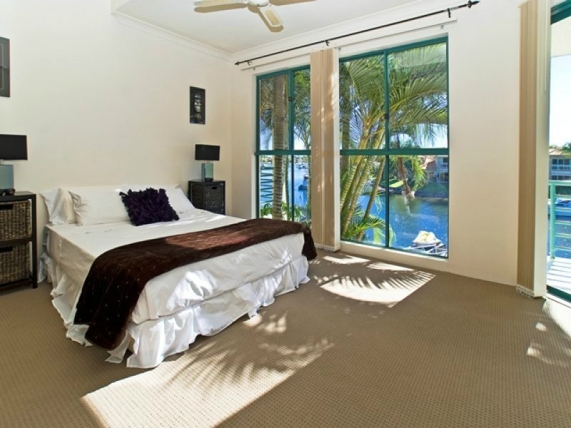 29/6 Lee Road, Runaway Bay QLD 4216