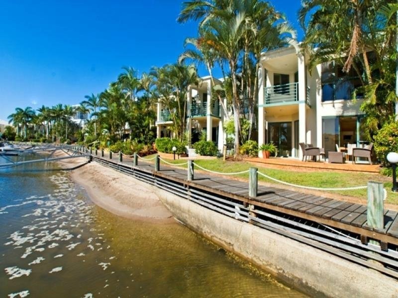 29/6 Lee Road, Runaway Bay QLD 4216