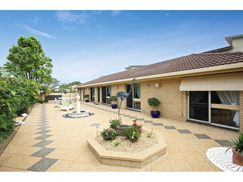 37 Abalone Avenue, Paradise Point QLD 4216