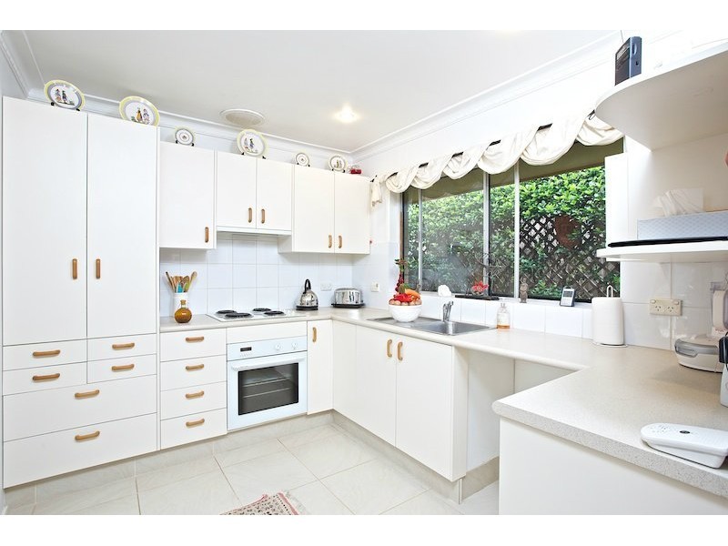 37 Abalone Avenue, Paradise Point QLD 4216