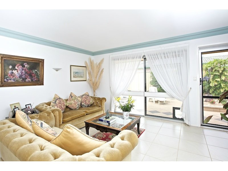 37 Abalone Avenue, Paradise Point QLD 4216