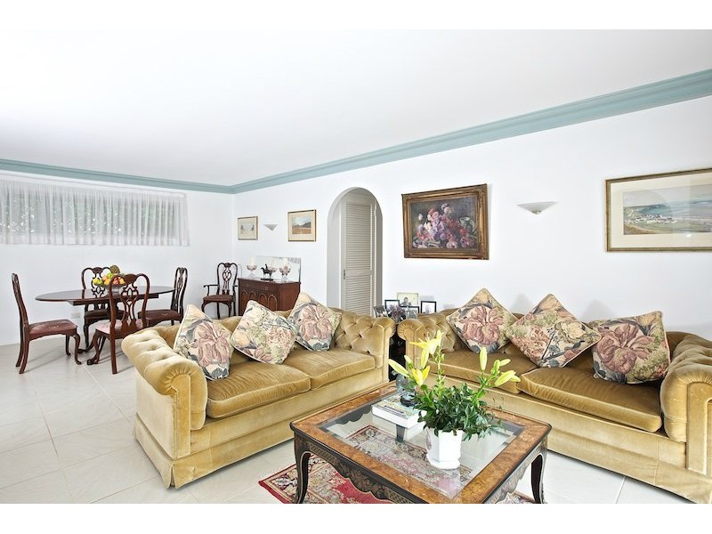 37 Abalone Avenue, Paradise Point QLD 4216