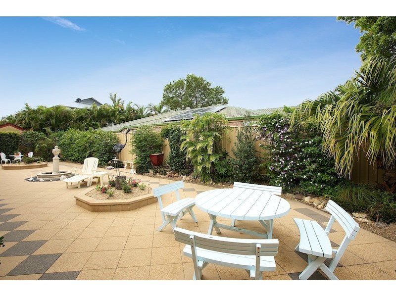 37 Abalone Avenue, Paradise Point QLD 4216