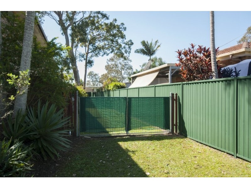 72 Crescent Avenue, Hope Island QLD 4212