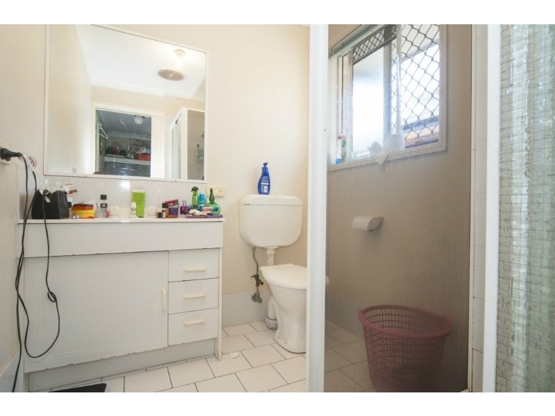 2/7 Clovelly Place, Labrador QLD 4215