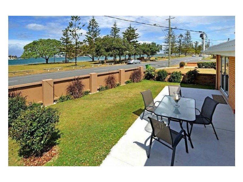 108 The Esplanade, Paradise Point QLD 4216
