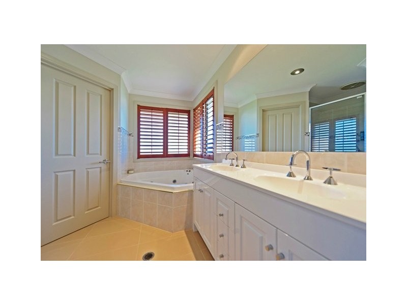 21 Oyster Cove, Helensvale QLD 4212