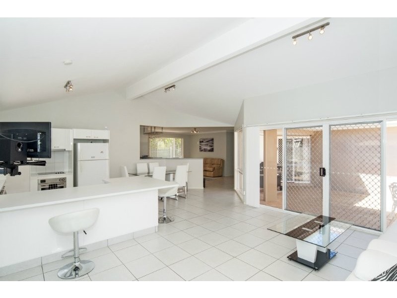 12 Marco Polo Place, Hollywell QLD 4216