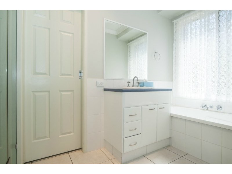 12 Marco Polo Place, Hollywell QLD 4216