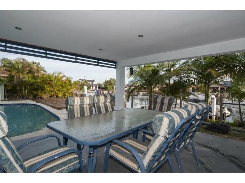 6 Karema Crescent, Runaway Bay QLD 4216