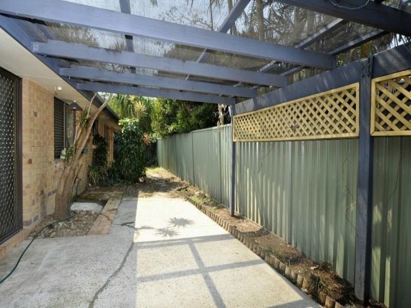 2/10 Telopea Street, Labrador QLD 4215