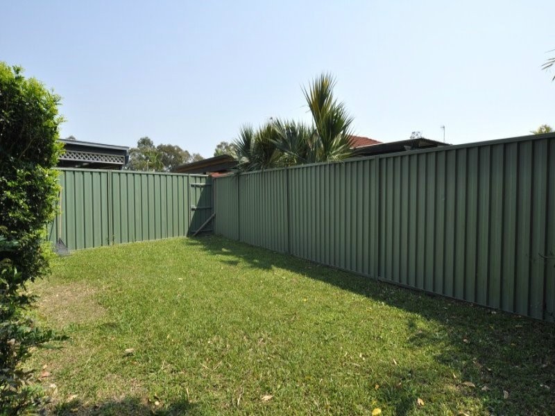 2/10 Telopea Street, Labrador QLD 4215