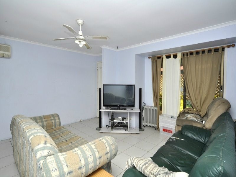 2/10 Telopea Street, Labrador QLD 4215