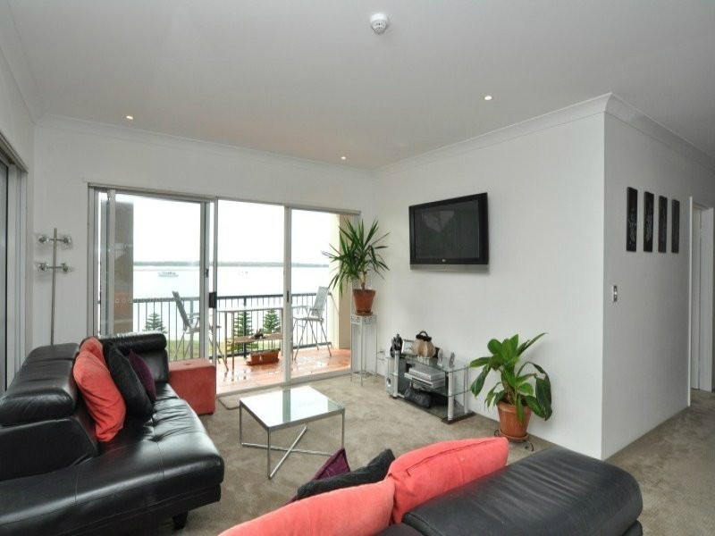 1C/522 Marine Parade, Biggera Waters QLD 4216