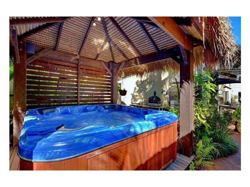 5 O’Grady Drive, Paradise Point QLD 4216