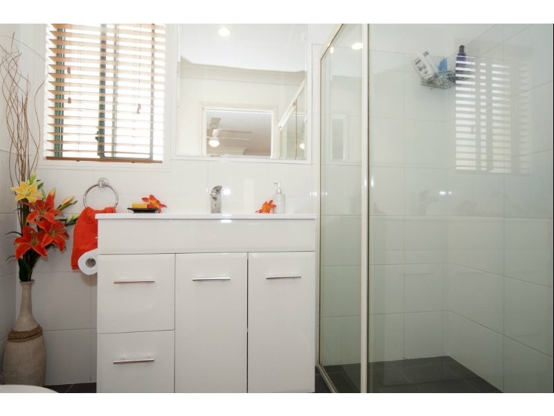 5/39 McMillan Street, Labrador QLD 4215