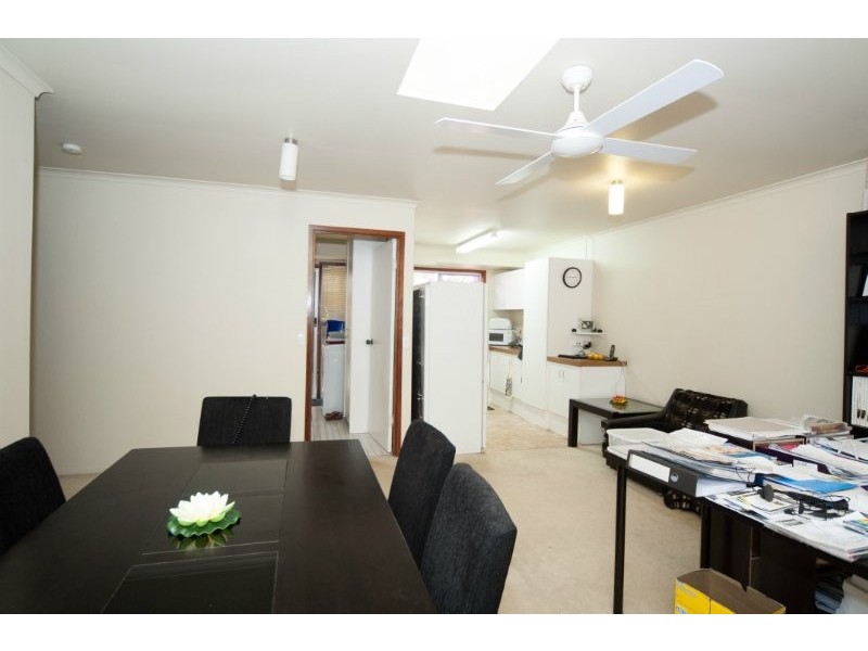 2/10 Eurimbula Court, Paradise Point QLD 4216