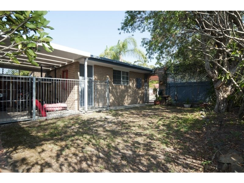 2/10 Eurimbula Court, Paradise Point QLD 4216