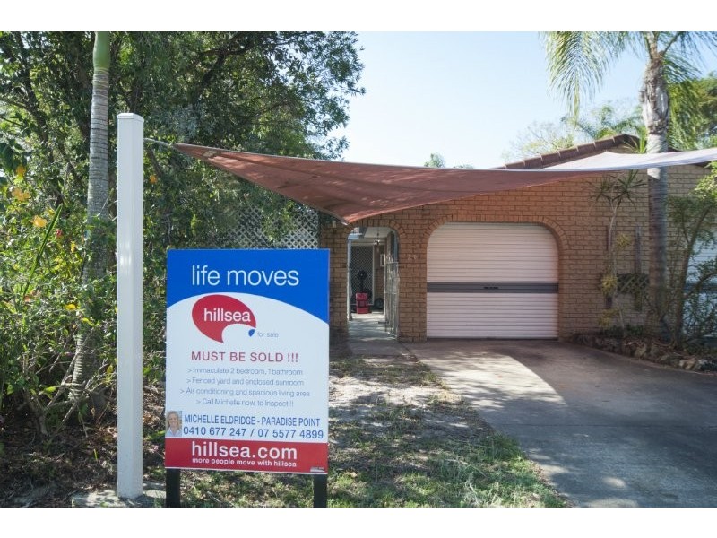 2/10 Eurimbula Court, Paradise Point QLD 4216