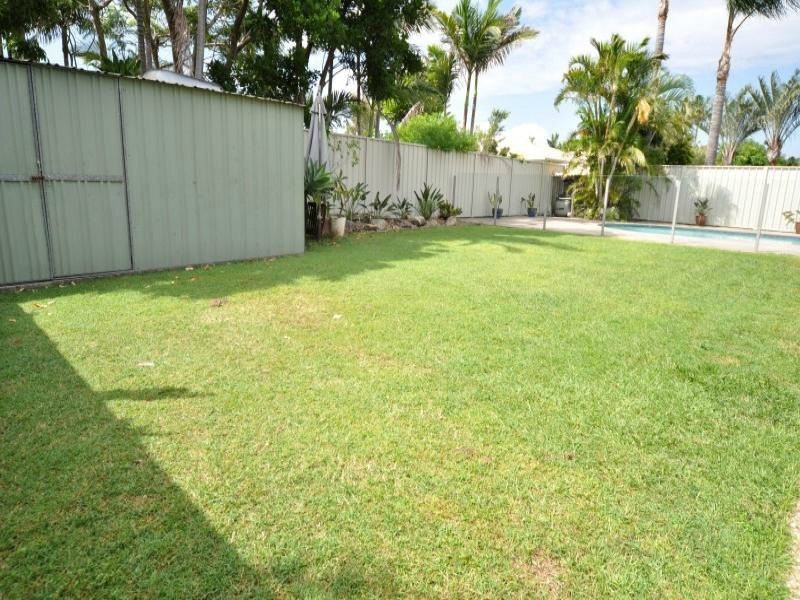 43 Sundown Drive, Paradise Point QLD 4216