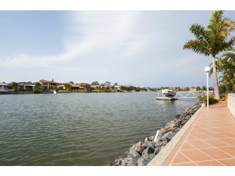 20 Eastpark Waters, Helensvale QLD 4212