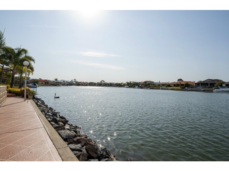20 Eastpark Waters, Helensvale QLD 4212