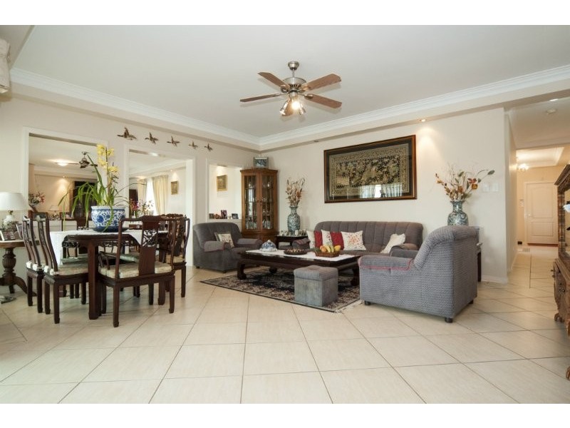 20 Eastpark Waters, Helensvale QLD 4212