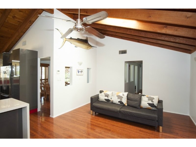 20 Matthew Flinders Drive, Hollywell QLD 4216