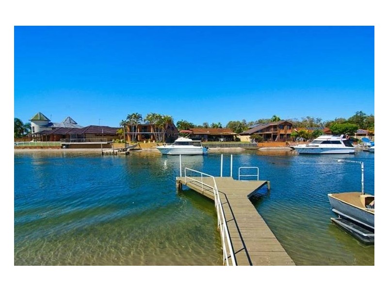 56 Walter Raleigh Cescent, Hollywell QLD 4216