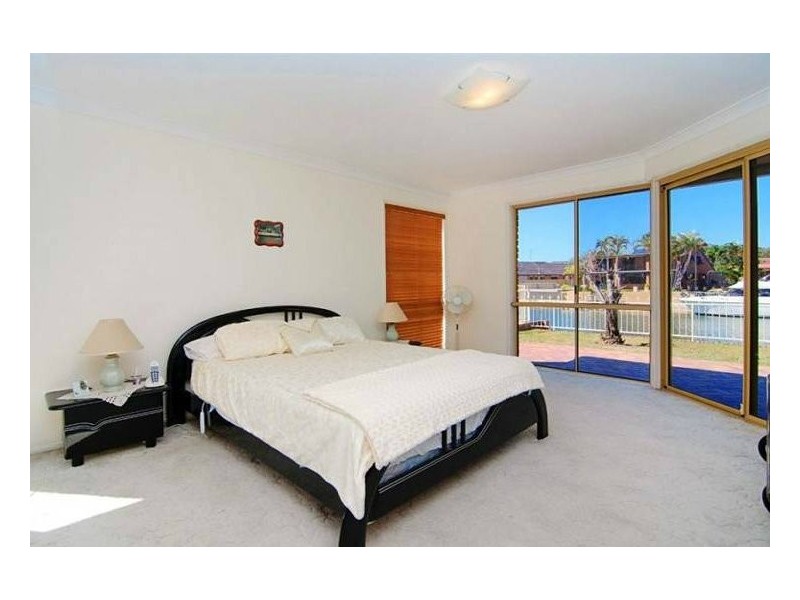 56 Walter Raleigh Cescent, Hollywell QLD 4216