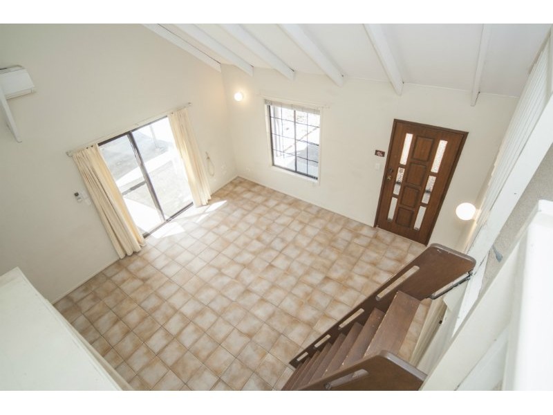 2/20 Eurimbula Court, Paradise Point QLD 4216