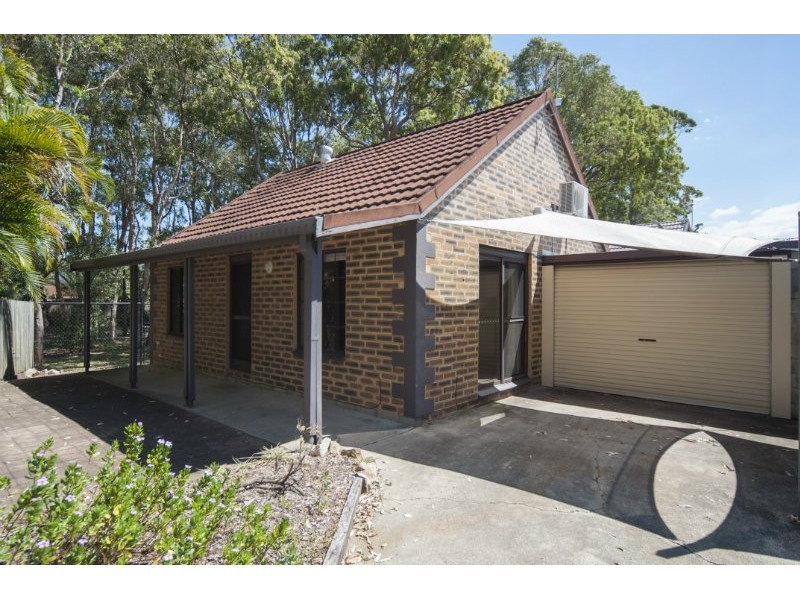 2/20 Eurimbula Court, Paradise Point QLD 4216