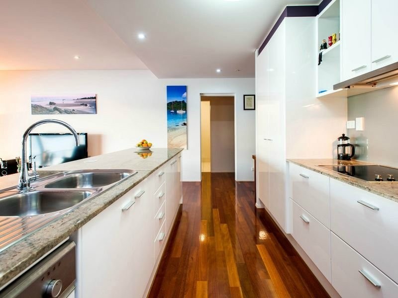 4/181 Lae Drive, Coombabah QLD 4216