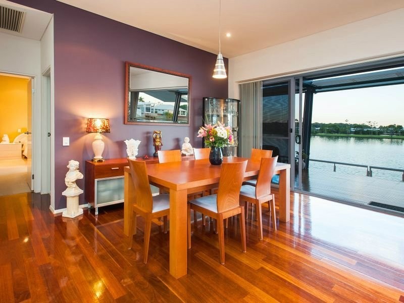 4/181 Lae Drive, Coombabah QLD 4216