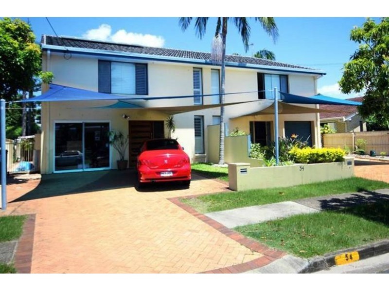 2/54 Markham Avenue, Runaway Bay QLD 4216