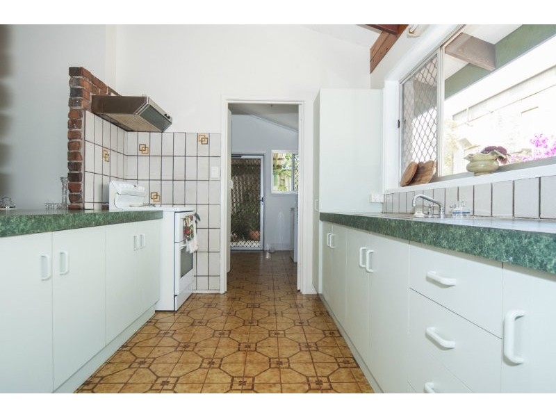 93 Oxley  Drive, Paradise Point QLD 4216