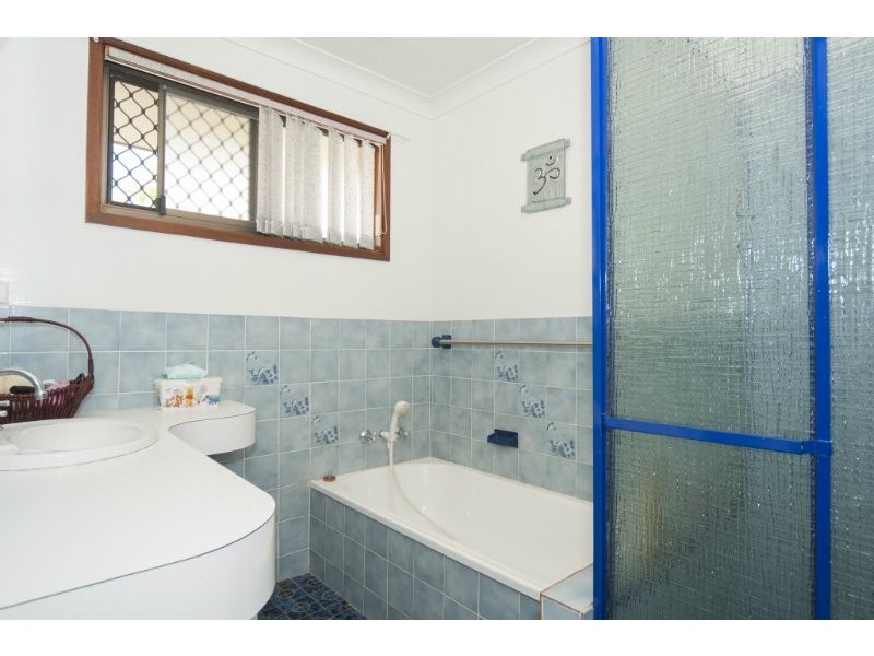 6 Frome Place, Coombabah QLD 4216